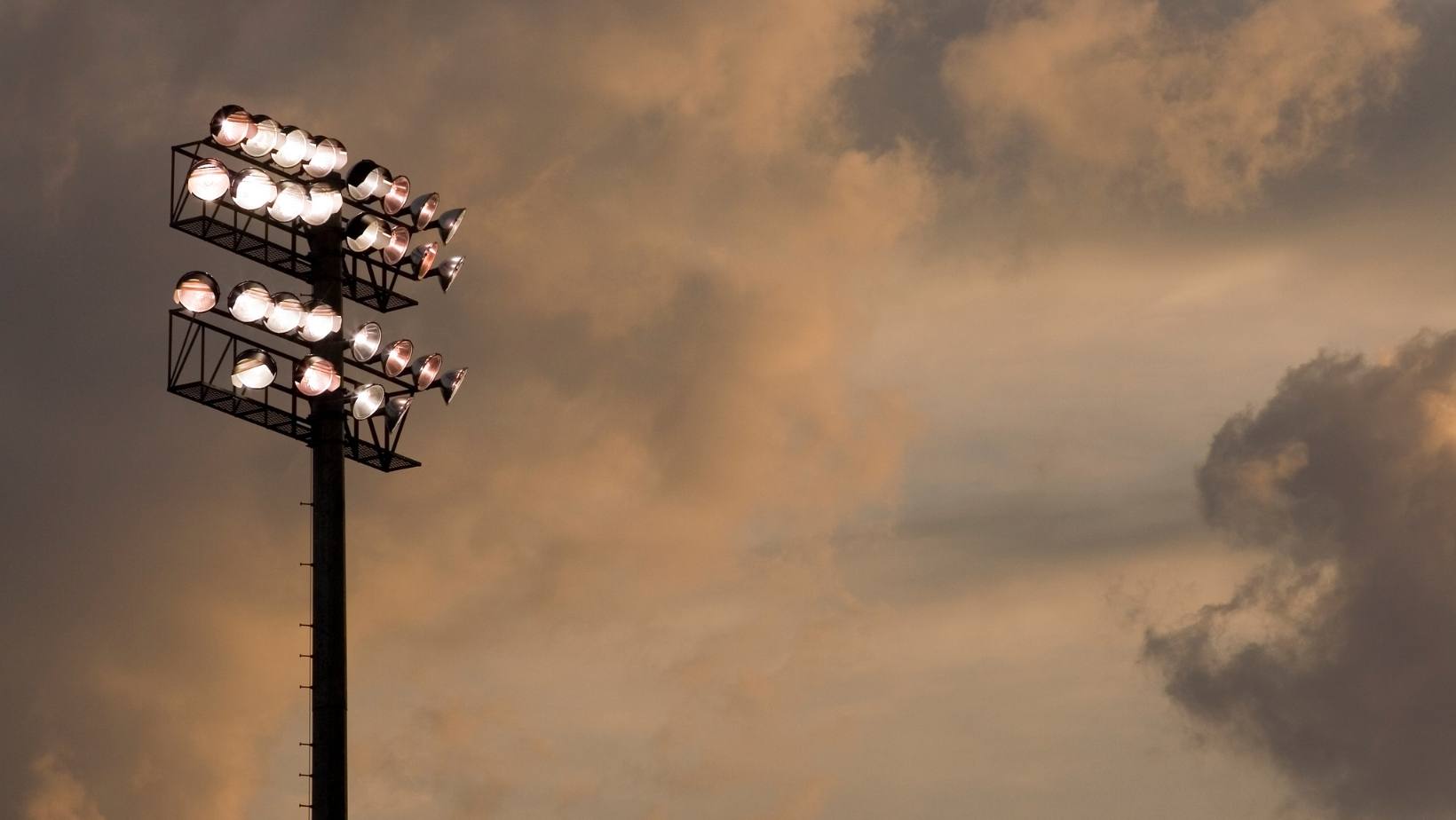 How to Choose the Best LED Stadium Lights?