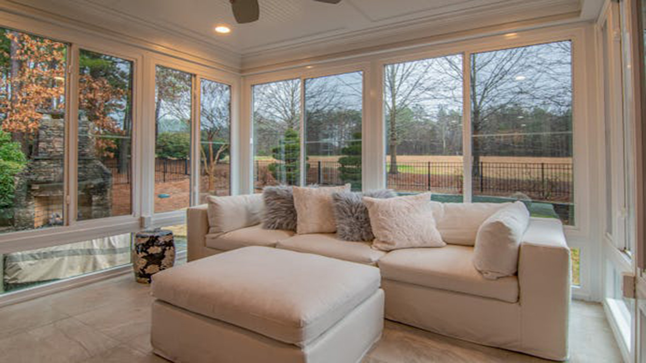 How to Design the Perfect Sunroom for Relaxation